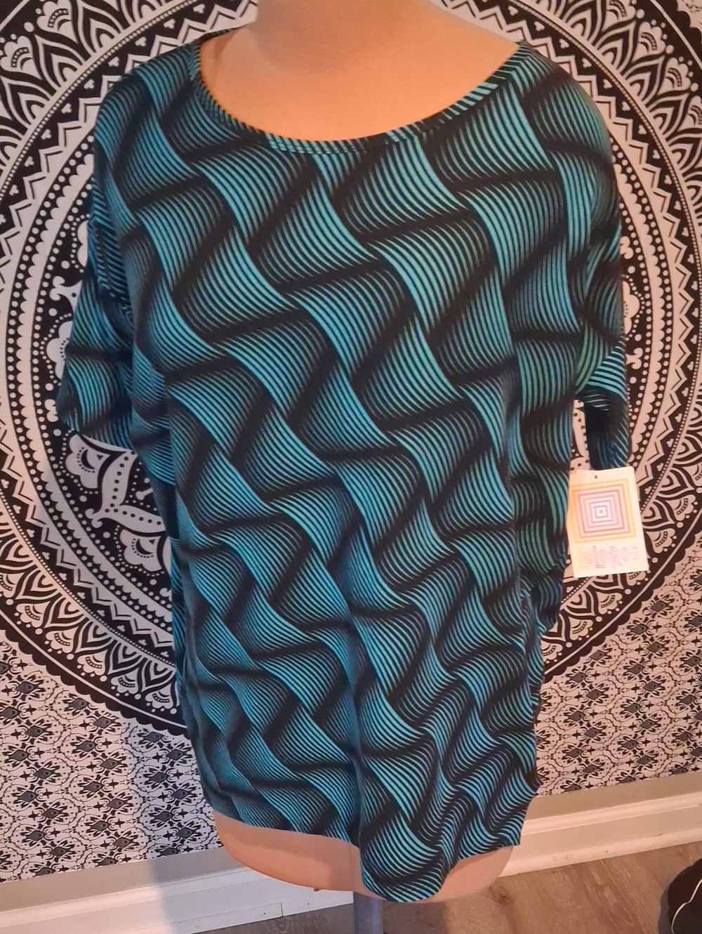 LuLaRoe Teal and Black Wavy Stripe Tunic